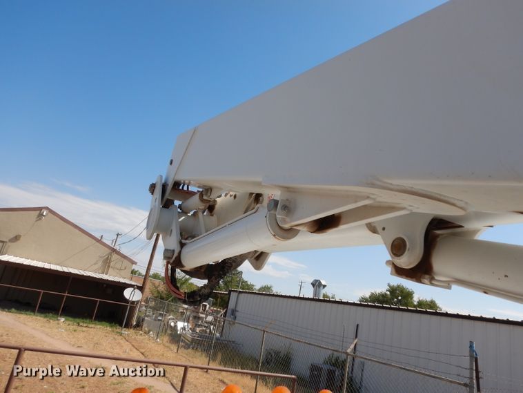 image for item DG6854 2014 Ford F550 Super Duty  bucket truck