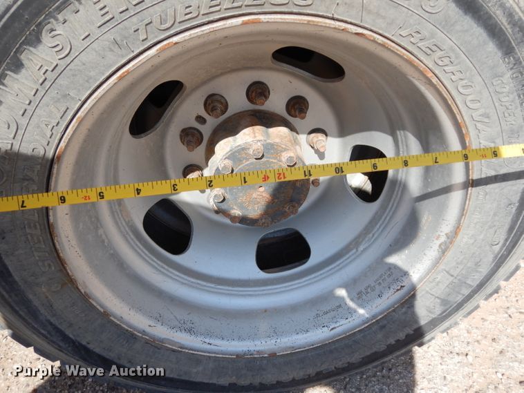 image for item DG6854 2014 Ford F550 Super Duty  bucket truck