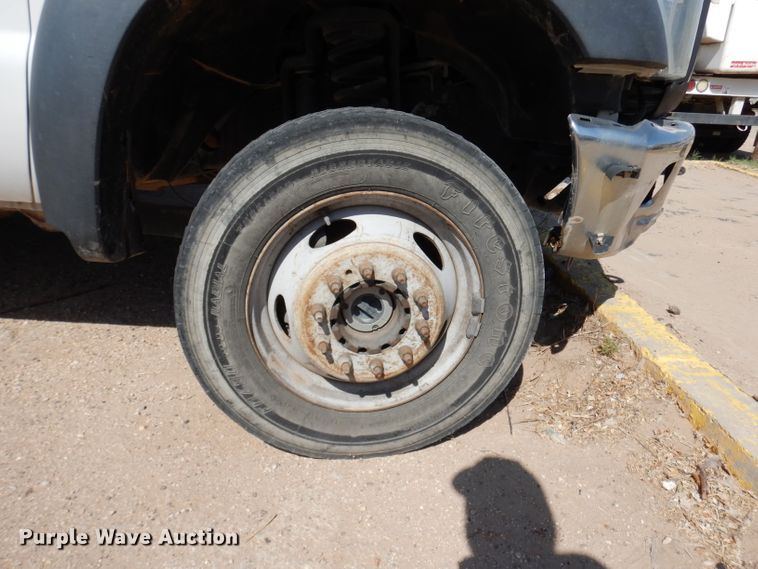 image for item DG6854 2014 Ford F550 Super Duty  bucket truck