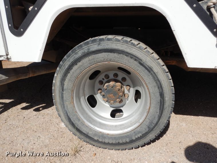 image for item DG6854 2014 Ford F550 Super Duty  bucket truck