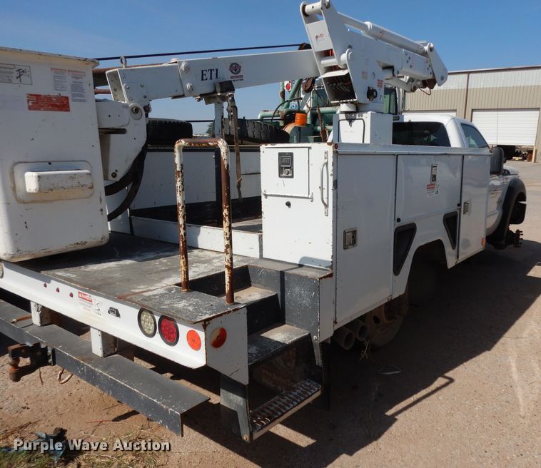 image for item DG6855 2012 Ford F550 Super Duty  bucket truck
