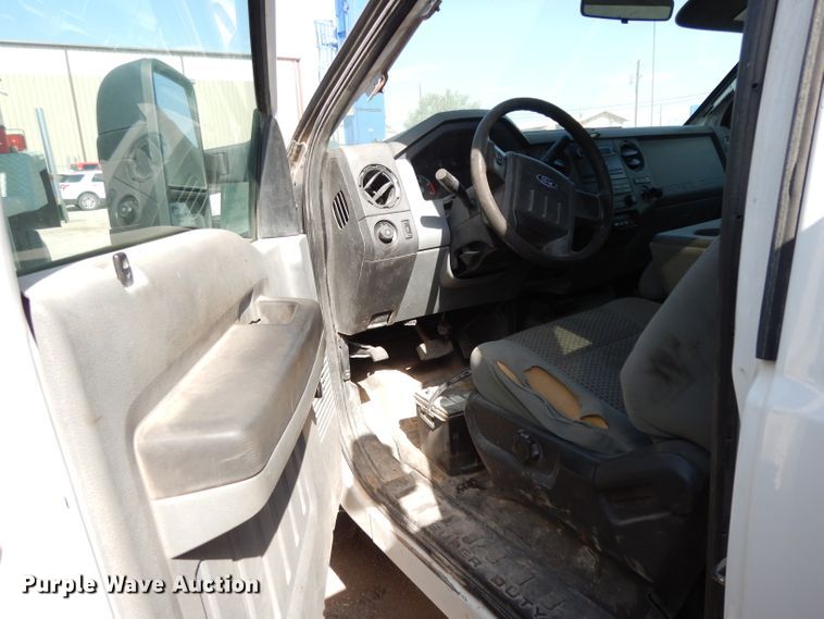 image for item DG6855 2012 Ford F550 Super Duty  bucket truck