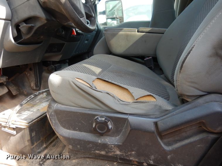 image for item DG6855 2012 Ford F550 Super Duty  bucket truck