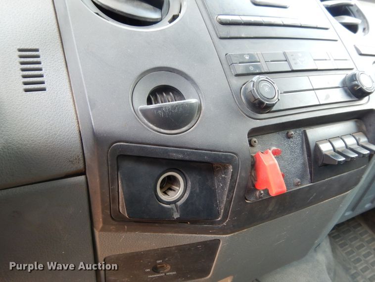 image for item DG6855 2012 Ford F550 Super Duty  bucket truck