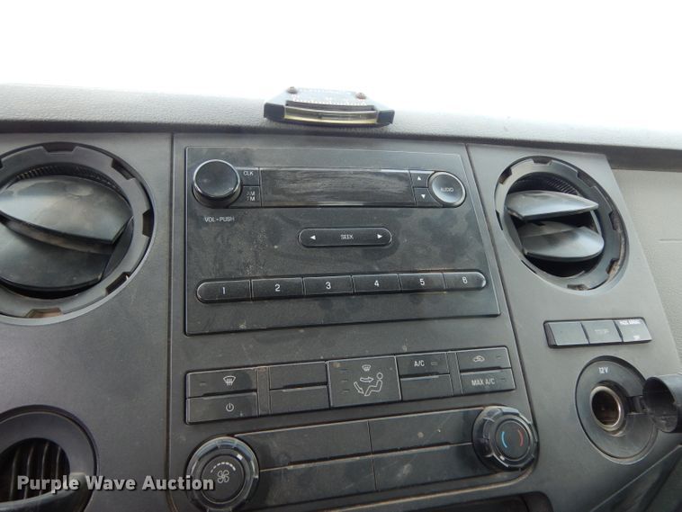 image for item DG6855 2012 Ford F550 Super Duty  bucket truck