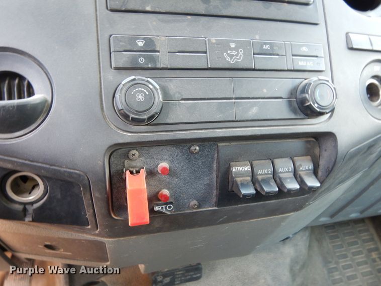 image for item DG6855 2012 Ford F550 Super Duty  bucket truck