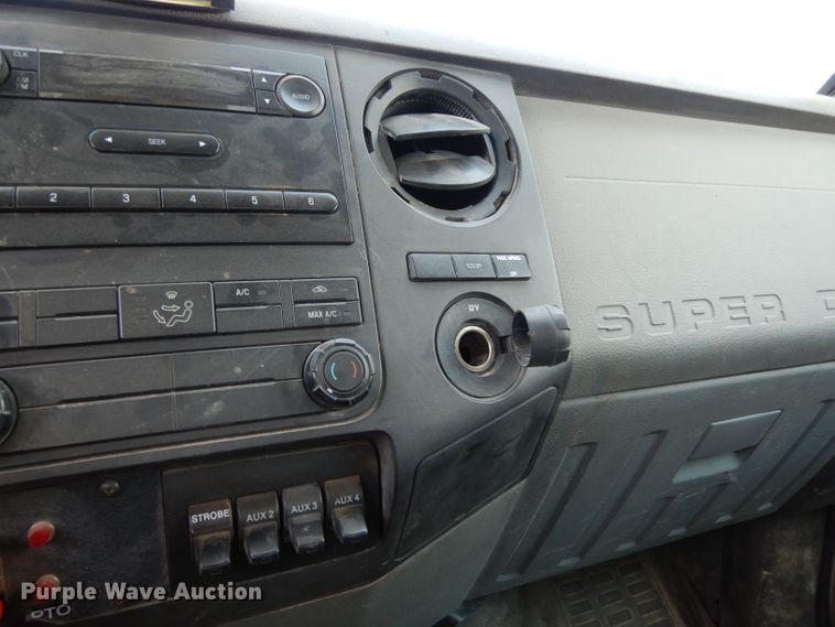 image for item DG6855 2012 Ford F550 Super Duty  bucket truck