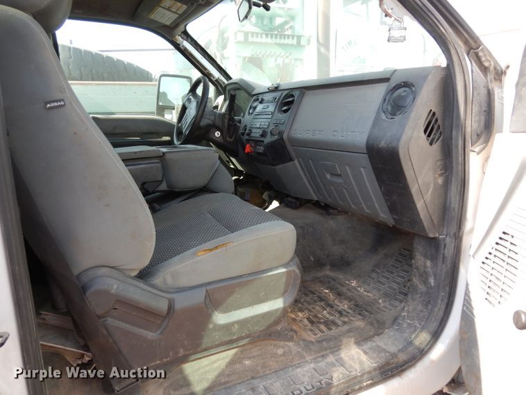 image for item DG6855 2012 Ford F550 Super Duty  bucket truck