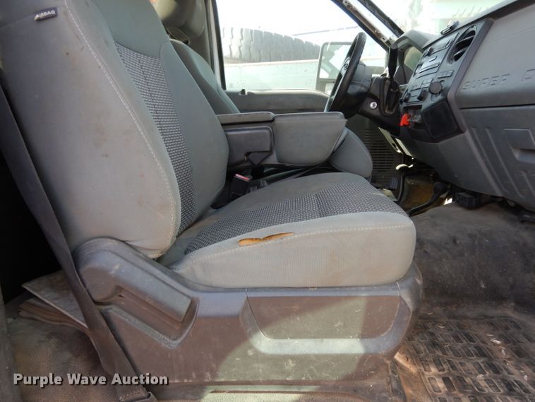 image for item DG6855 2012 Ford F550 Super Duty  bucket truck