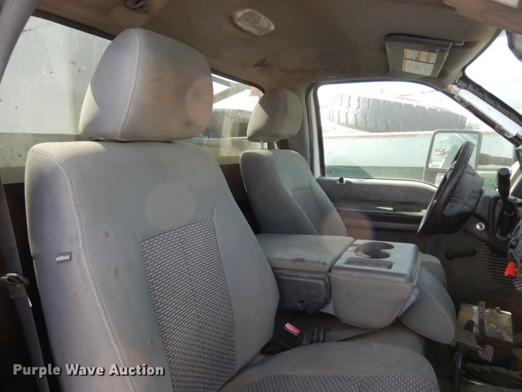 image for item DG6855 2012 Ford F550 Super Duty  bucket truck