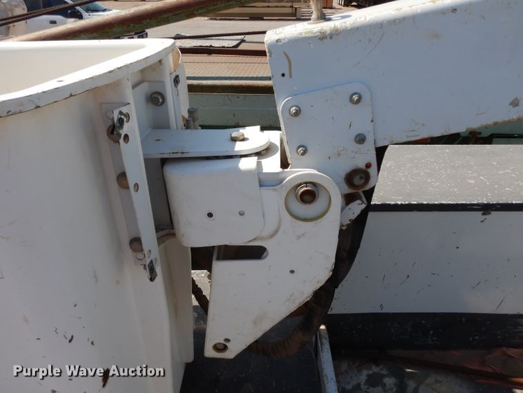 image for item DG6855 2012 Ford F550 Super Duty  bucket truck