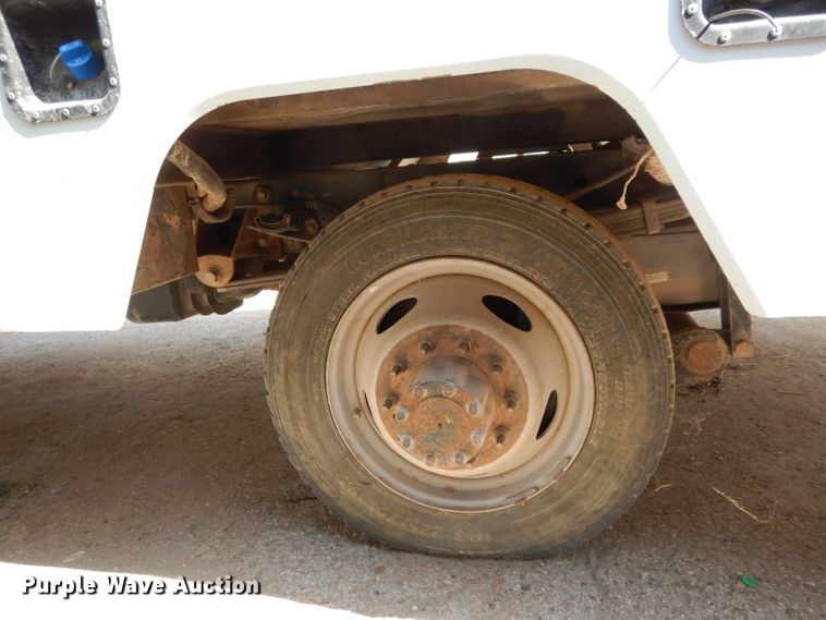 image for item DG6855 2012 Ford F550 Super Duty  bucket truck