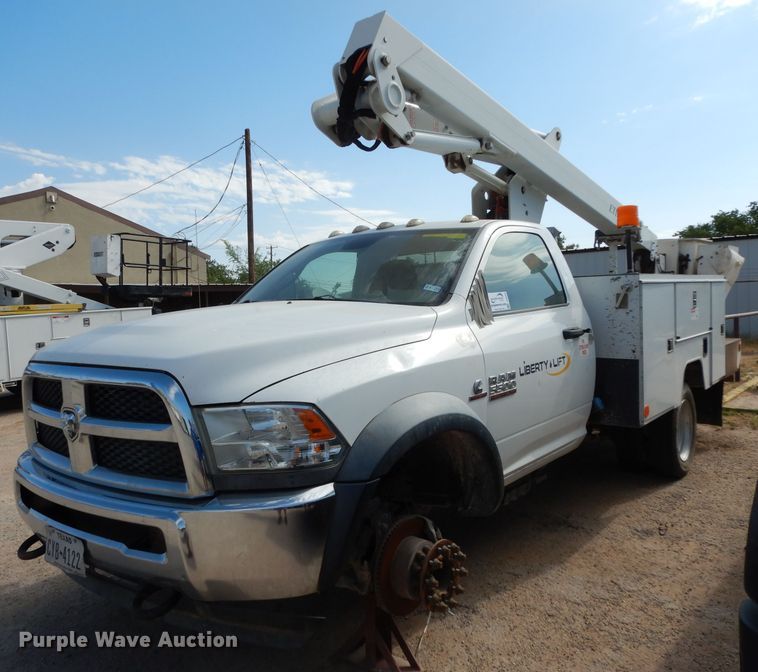 image for item DG6856 2013 Dodge Ram 5500  bucket truck