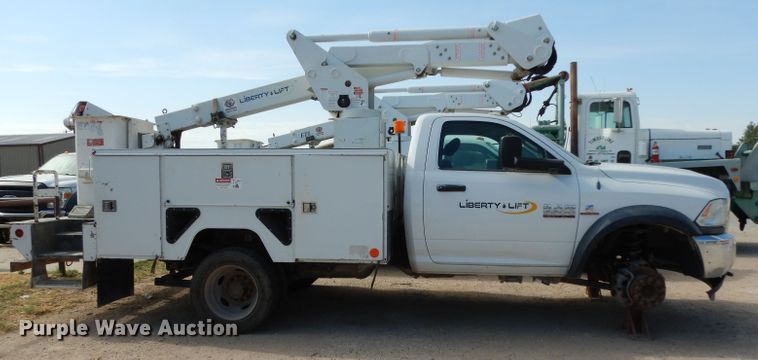 image for item DG6856 2013 Dodge Ram 5500  bucket truck
