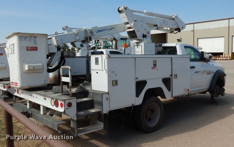 image for item DG6856 2013 Dodge Ram 5500  bucket truck