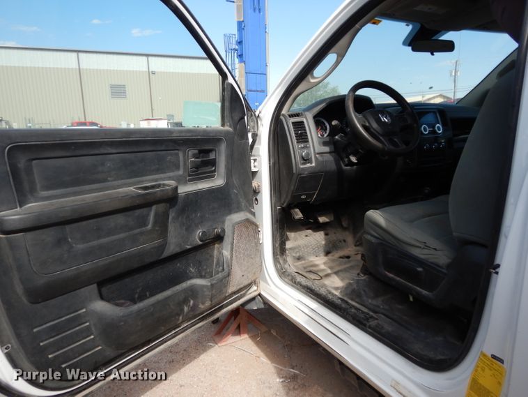 image for item DG6856 2013 Dodge Ram 5500  bucket truck