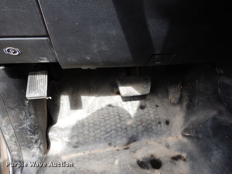 image for item DG6856 2013 Dodge Ram 5500  bucket truck