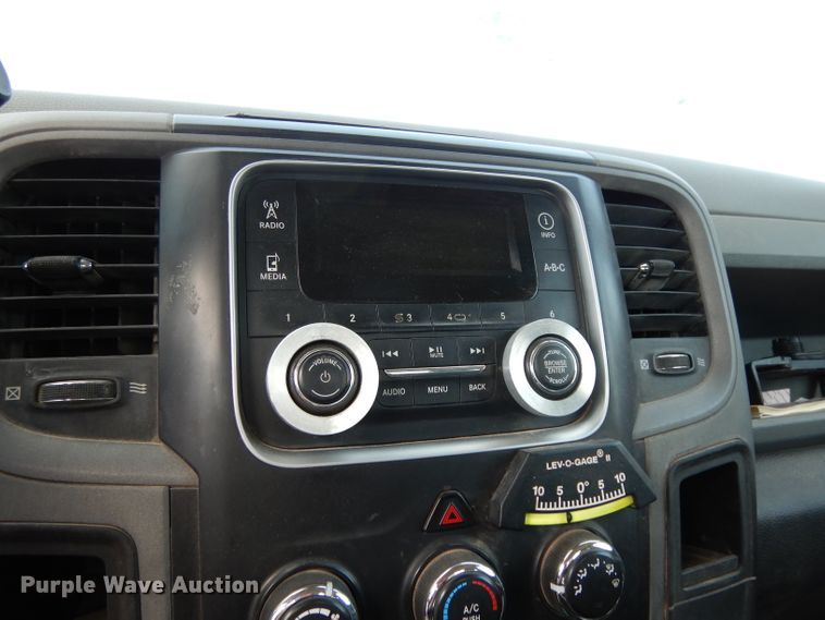 image for item DG6856 2013 Dodge Ram 5500  bucket truck