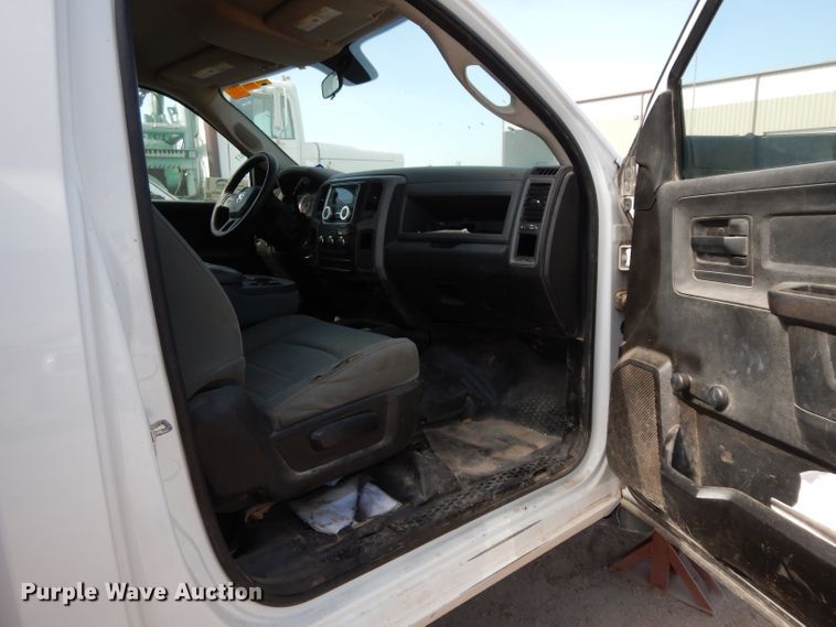 image for item DG6856 2013 Dodge Ram 5500  bucket truck