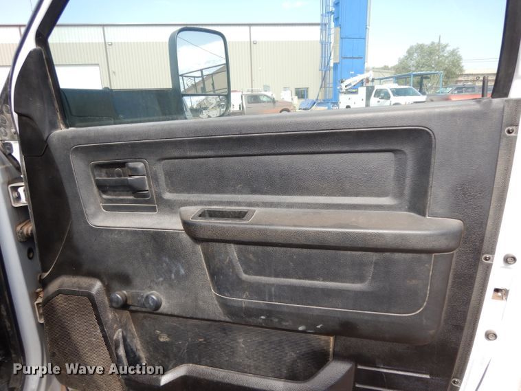 image for item DG6856 2013 Dodge Ram 5500  bucket truck