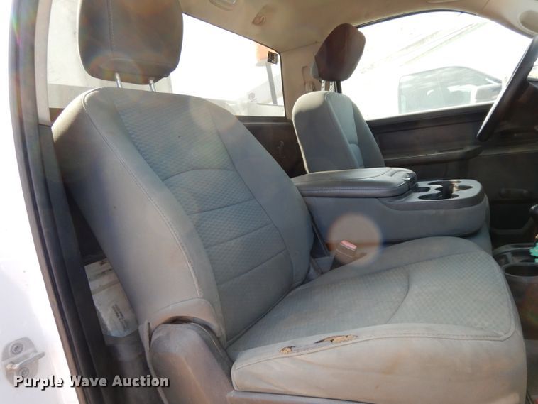 image for item DG6856 2013 Dodge Ram 5500  bucket truck