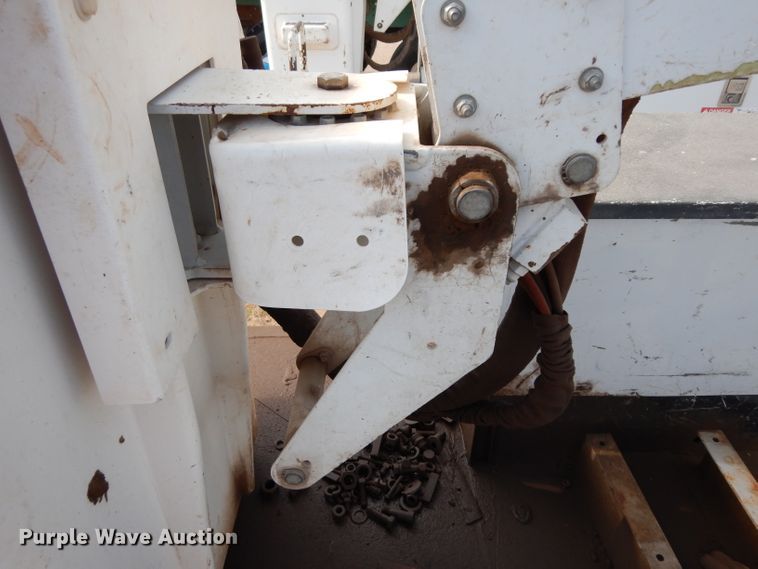 image for item DG6856 2013 Dodge Ram 5500  bucket truck