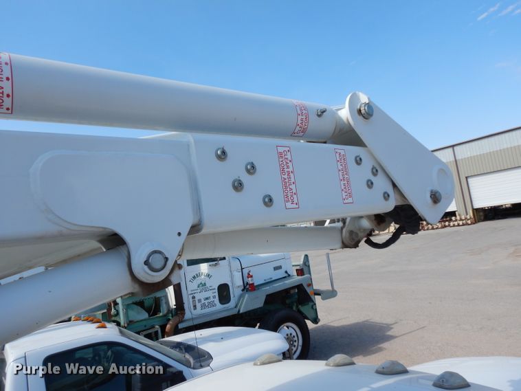 image for item DG6856 2013 Dodge Ram 5500  bucket truck