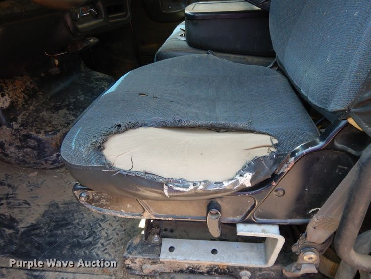 image for item DG7833 2009 Chevrolet C4500  Crew Cab flatbed truck