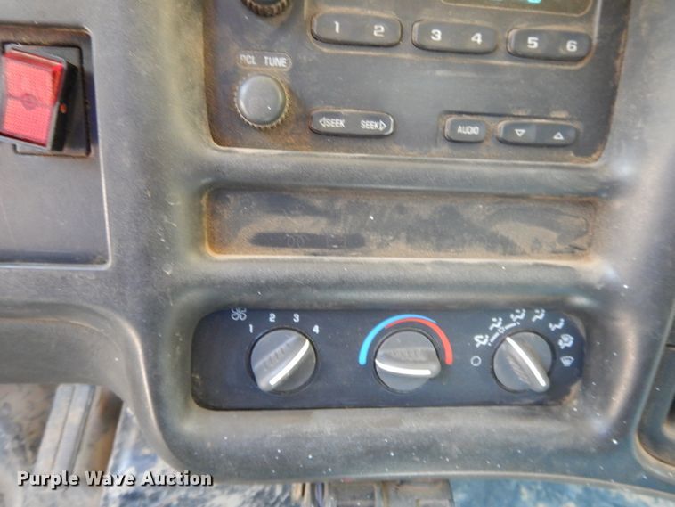 image for item DG7833 2009 Chevrolet C4500  Crew Cab flatbed truck