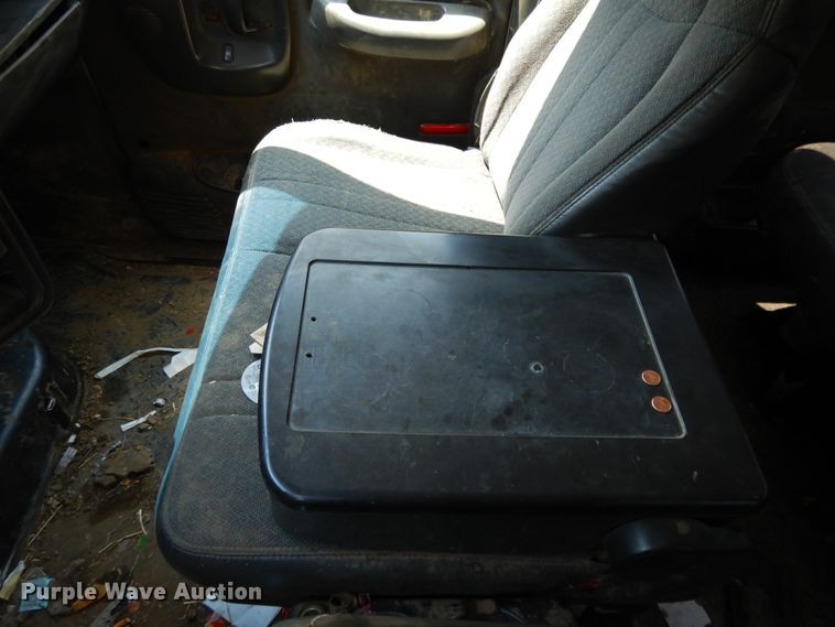 image for item DG7833 2009 Chevrolet C4500  Crew Cab flatbed truck