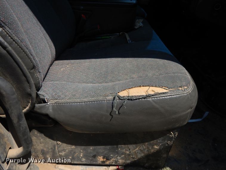 image for item DG7833 2009 Chevrolet C4500  Crew Cab flatbed truck