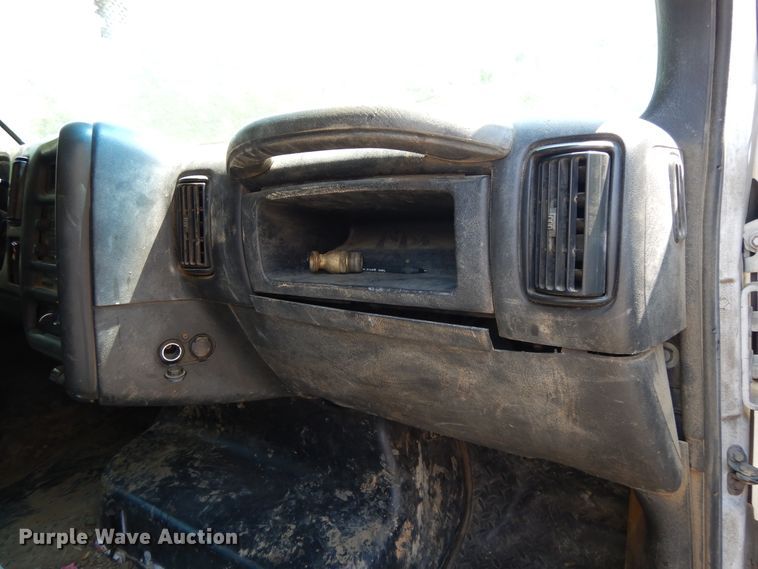 image for item DG7833 2009 Chevrolet C4500  Crew Cab flatbed truck