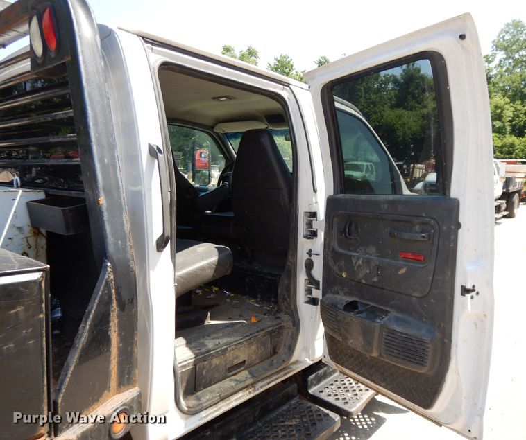 image for item DG7833 2009 Chevrolet C4500  Crew Cab flatbed truck