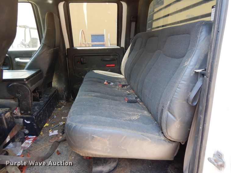 image for item DG7833 2009 Chevrolet C4500  Crew Cab flatbed truck