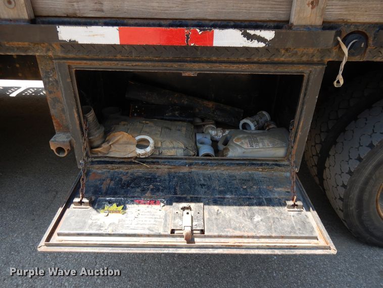 image for item DG7833 2009 Chevrolet C4500  Crew Cab flatbed truck