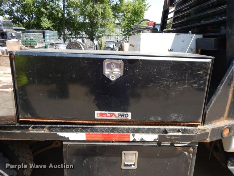 image for item DG7833 2009 Chevrolet C4500  Crew Cab flatbed truck