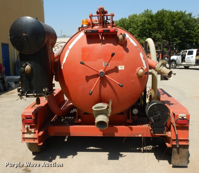 image for item DG7834 2011 Ditch Witch FX30 vaccum excavator