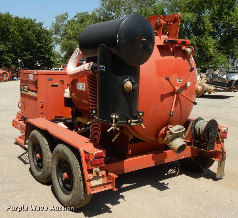 image for item DG7834 2011 Ditch Witch FX30 vaccum excavator