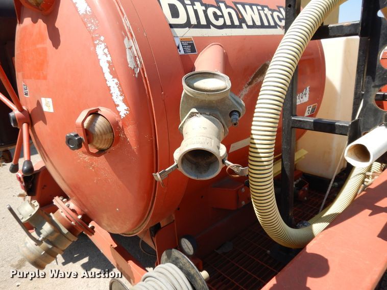 image for item DG7834 2011 Ditch Witch FX30 vaccum excavator