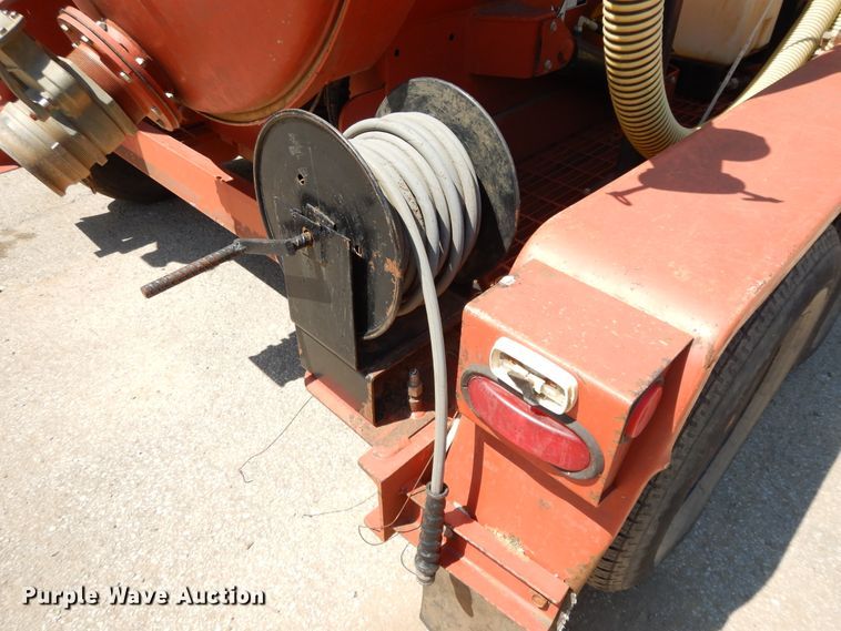 image for item DG7834 2011 Ditch Witch FX30 vaccum excavator