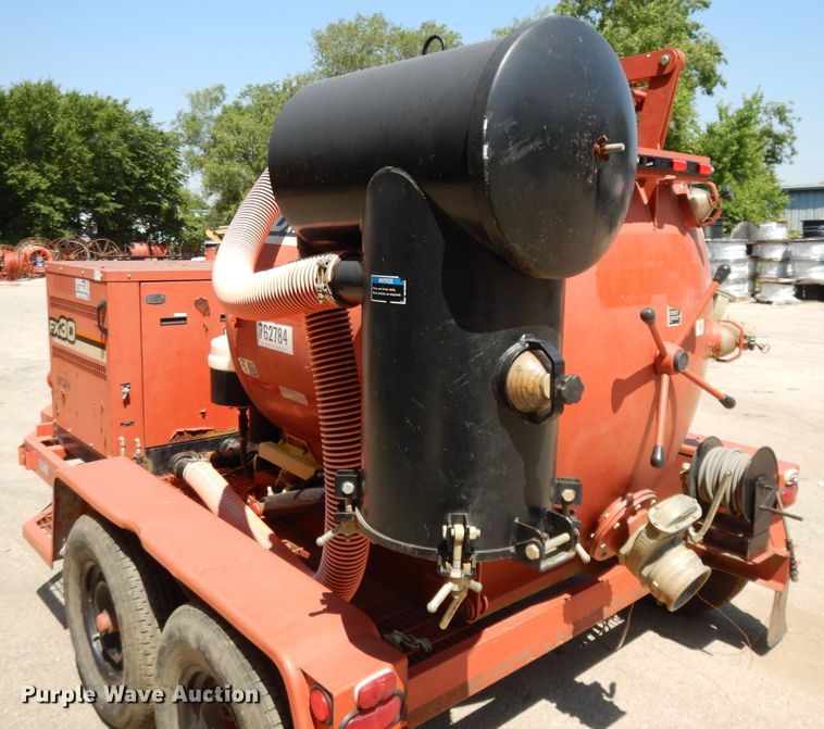 image for item DG7834 2011 Ditch Witch FX30 vaccum excavator