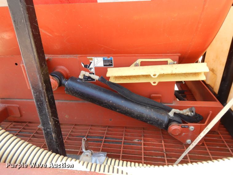 image for item DG7834 2011 Ditch Witch FX30 vaccum excavator