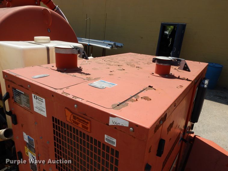 image for item DG7834 2011 Ditch Witch FX30 vaccum excavator