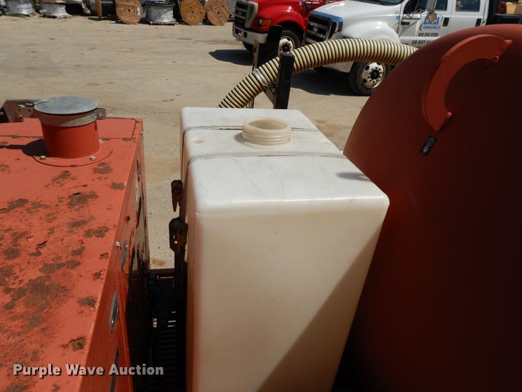 image for item DG7834 2011 Ditch Witch FX30 vaccum excavator