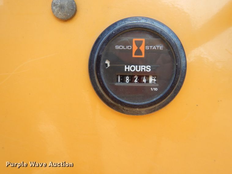 image for item DG7964 2001 Vermeer SC252 stump grinder