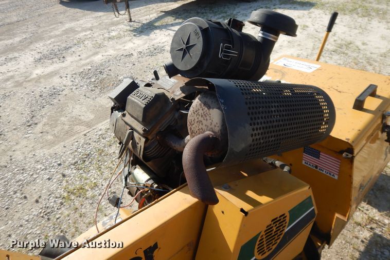 image for item DG7964 2001 Vermeer SC252 stump grinder