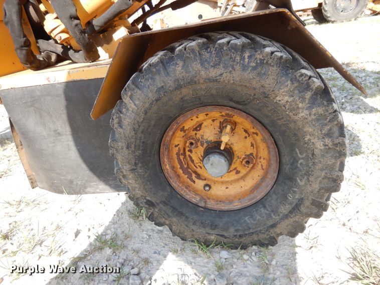 image for item DG7964 2001 Vermeer SC252 stump grinder