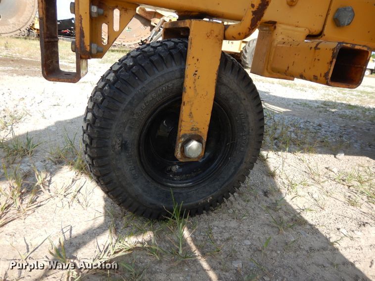 image for item DG7964 2001 Vermeer SC252 stump grinder