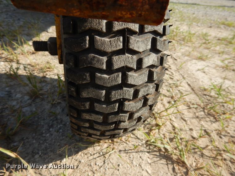 image for item DG7964 2001 Vermeer SC252 stump grinder