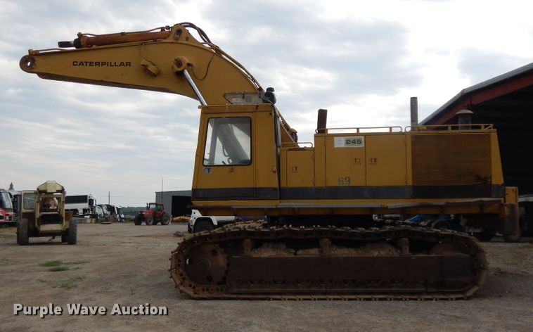 image for item DG7983 1985 Caterpillar 245  hydraulic excavator